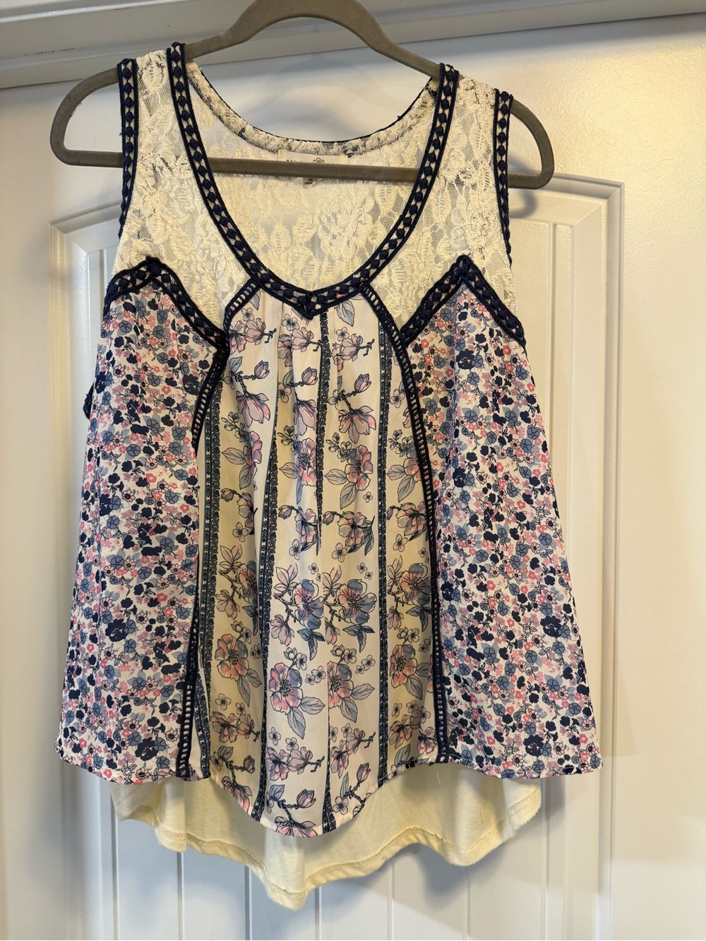 Floral Lace-Trim Mixed-Print Tank Top
